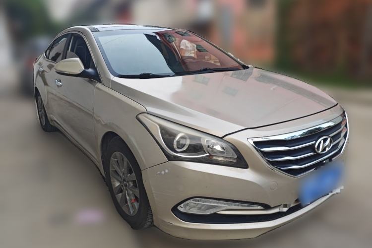 Used Hyundai Mistra 2014 1.8L Automatic Smart GLS Front Right 45 Deg
