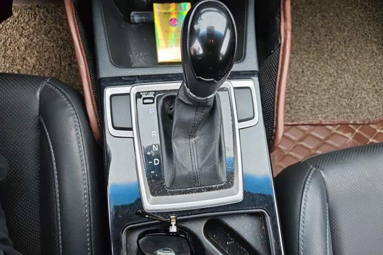 Used Hyundai Mistra 2014 1.8L Automatic Smart GLS Gear Lever