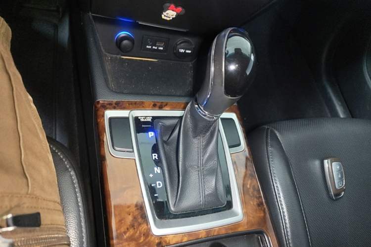 Used Hyundai Mistra 2014 1.8L Automatic Deluxe DLX Model Gear Lever