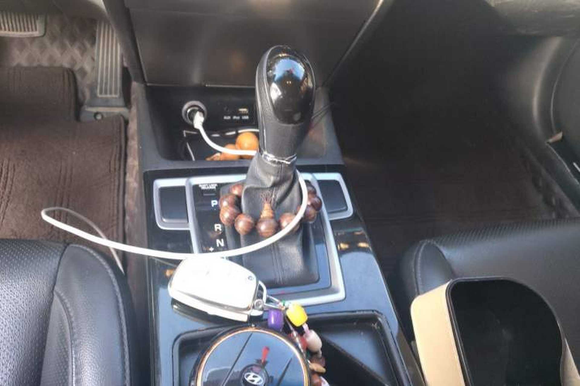 Used Hyundai Mistra 2014 1.8L Automatic Smart GLS Gear Lever