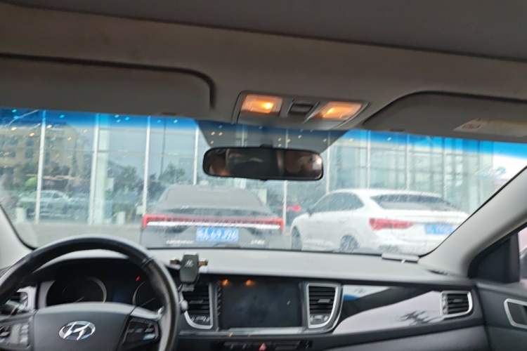 Used Hyundai Mistra 2014 1.8L Automatic Smart GLS Headliner