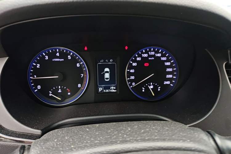 Used Hyundai Mistra 2014 1.8L Automatic Smart GLS Instrument Cluster
