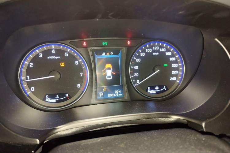 Used Hyundai Mistra 2014 1.8L Automatic Deluxe DLX Model Instrument Cluster
