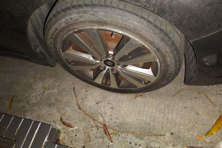 Used Hyundai Mistra 2014 1.8L Automatic Deluxe DLX Model Right Front Wheel Hub