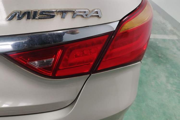 Used Hyundai Mistra 2014 1.8L Automatic Deluxe DLX Model Right Rear Taillight