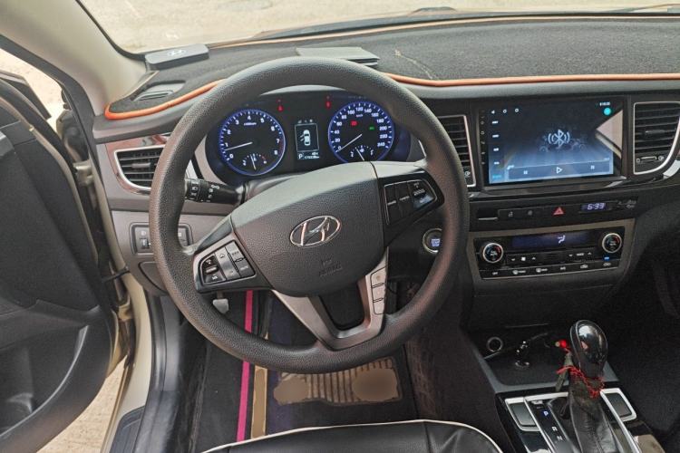 Used Hyundai Mistra 2014 1.8L Automatic Smart GLS Steering Wheel