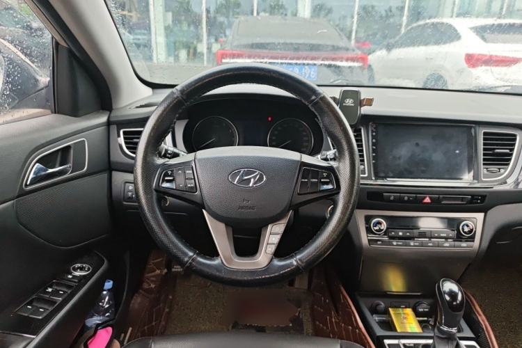 Used Hyundai Mistra 2014 1.8L Automatic Smart GLS Steering Wheel