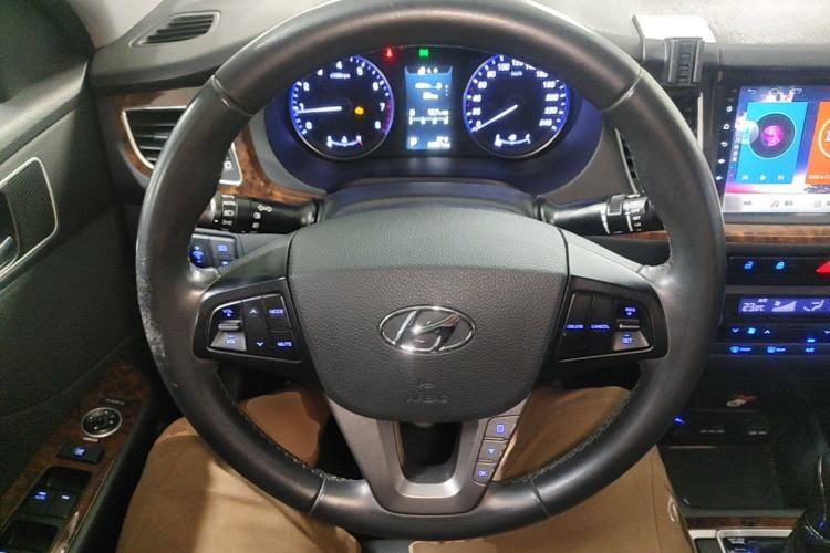 Used Hyundai Mistra 2014 1.8L Automatic Deluxe DLX Model Steering Wheel