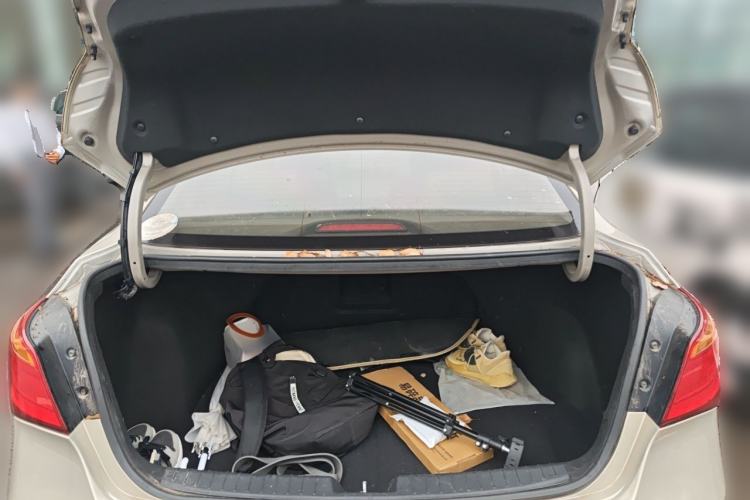 Used Hyundai Mistra 2014 1.8L Automatic Smart GLS Trunk