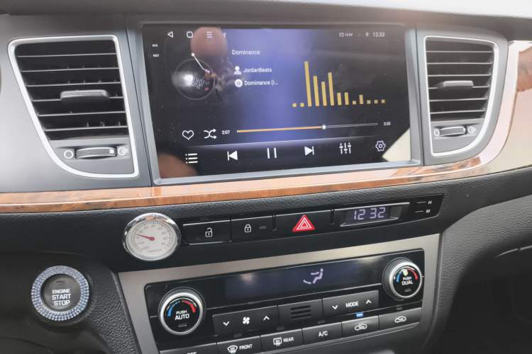 Used Hyundai Mistra 2014 1.8L Automatic Deluxe DLX Model Audio And AC Panel