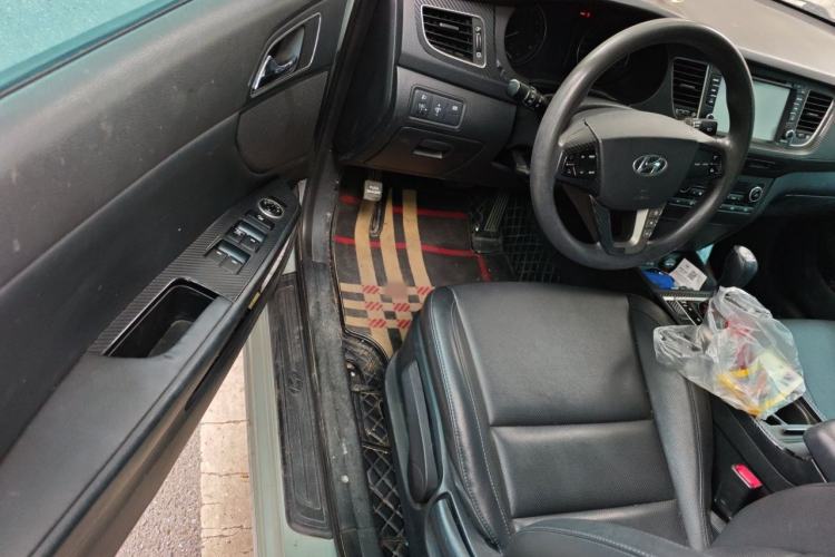 Used Hyundai Mistra 2014 1.8L Automatic Smart GLS Driver Seat