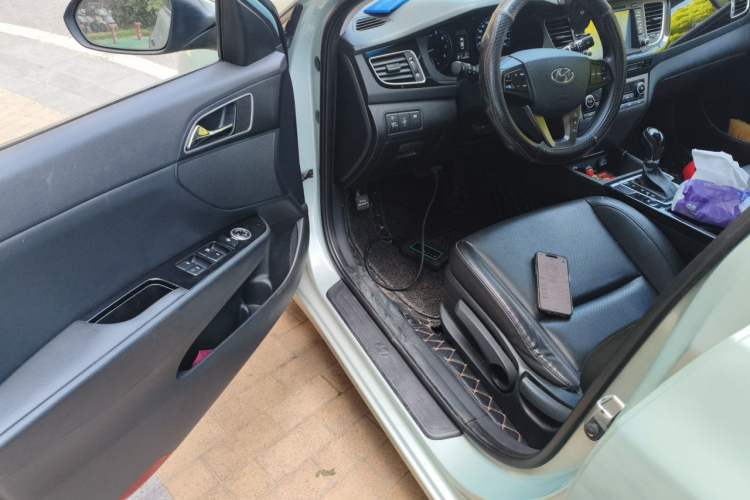 Used Hyundai Mistra 2014 1.8L Automatic Smart GLS Driver Seat