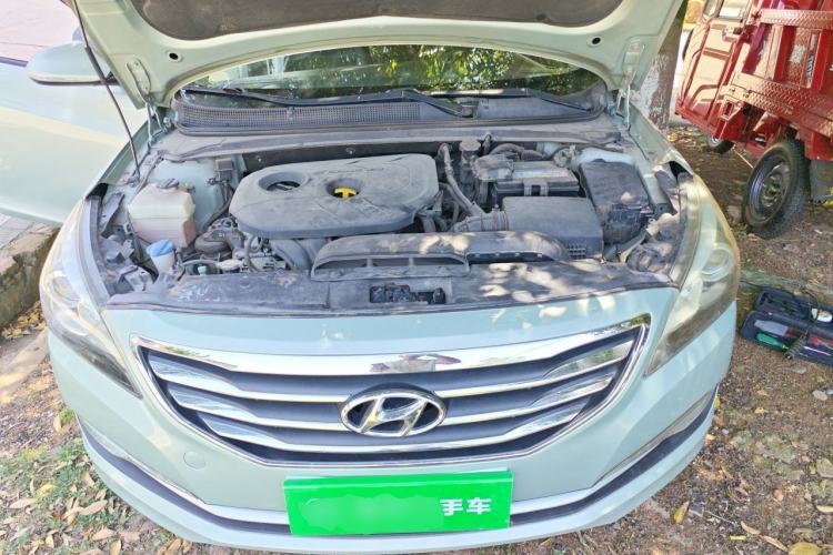 Used Hyundai Mistra 2014 1.8L Automatic Deluxe DLX Model Engine Bay