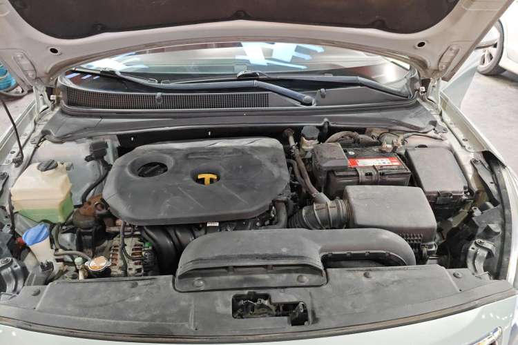 Used Hyundai Mistra 2014 1.8L Automatic Deluxe DLX Model Engine Bay