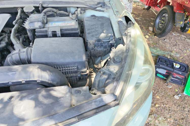 Used Hyundai Mistra 2014 1.8L Automatic Deluxe DLX Model Engine Bay Left