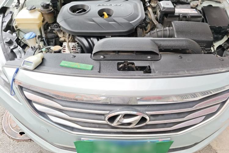 Used Hyundai Mistra 2014 1.8L Automatic Smart GLS Engine Bay