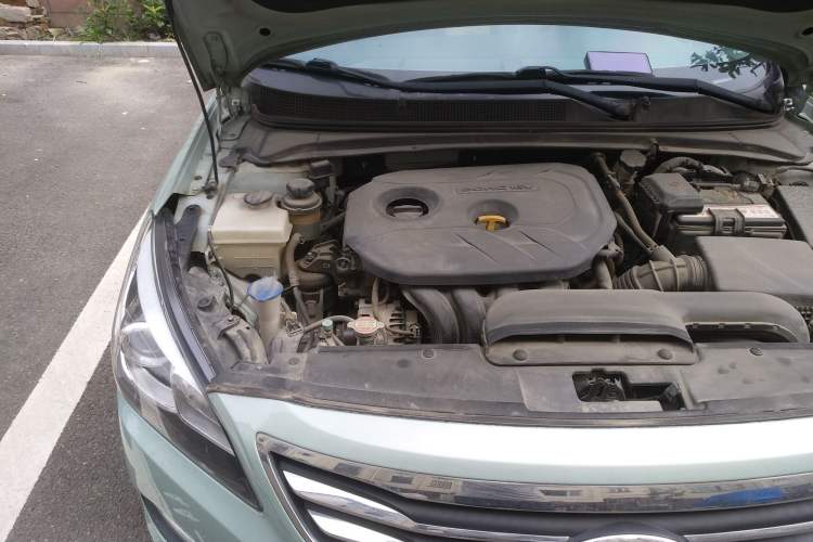 Used Hyundai Mistra 2014 1.8L Automatic Smart GLS Engine Bay Right
