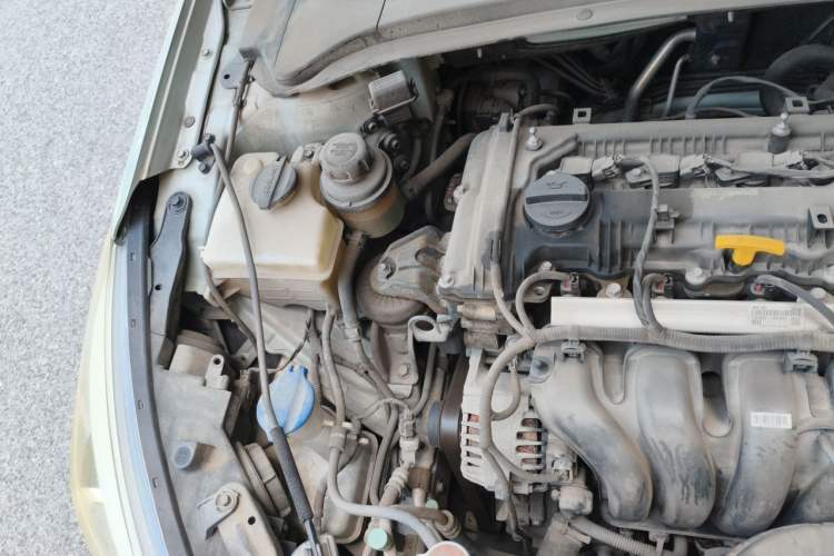 Used Hyundai Mistra 2014 1.8L Automatic Smart GLS Engine Bay Right