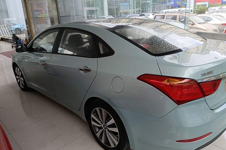 Used Hyundai Mistra 2014 1.8L Automatic Deluxe DLX Model Exterior 2