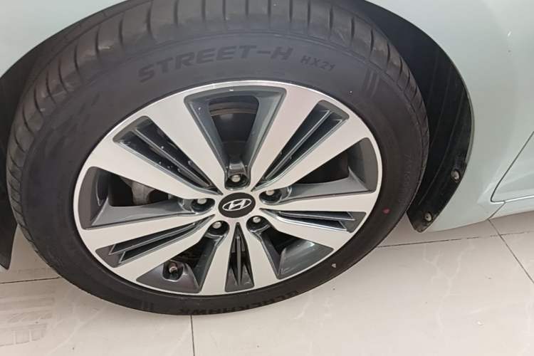 Used Hyundai Mistra 2014 1.8L Automatic Deluxe DLX Model Exterior 4