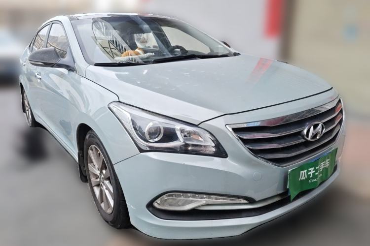 Used Hyundai Mistra 2014 1.8L Automatic Smart GLS Front Right 45 Deg