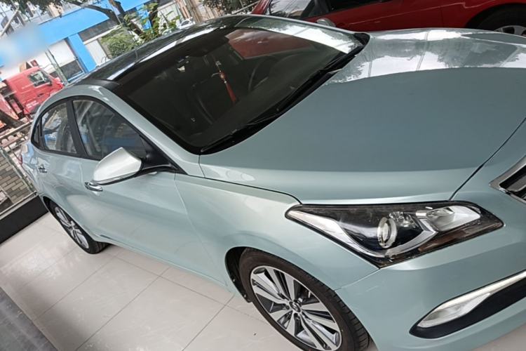 Used Hyundai Mistra 2014 1.8L Automatic Deluxe DLX Model Front Right 45 Deg