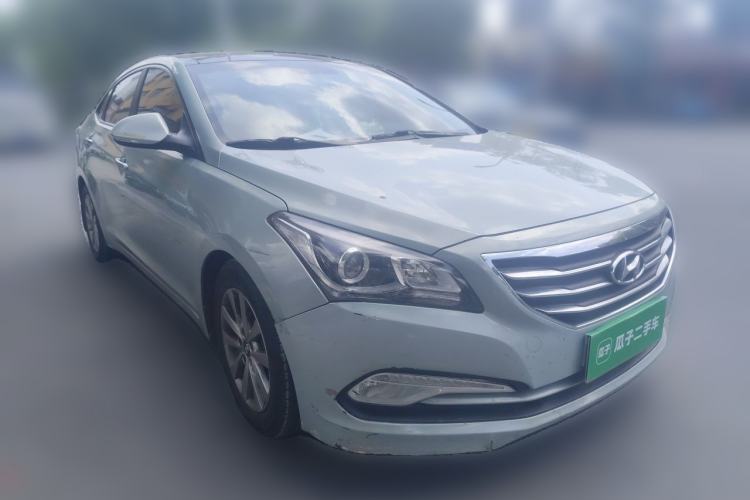 Used Hyundai Mistra 2014 1.8L Automatic Smart GLS Front Right 45 Deg