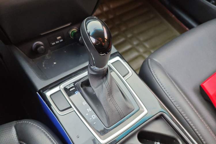 Used Hyundai Mistra 2014 1.8L Automatic Deluxe DLX Model Gear Lever