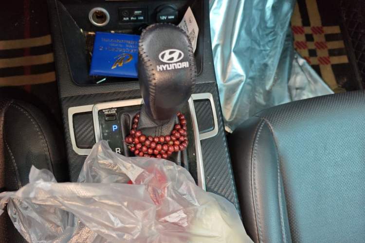 Used Hyundai Mistra 2014 1.8L Automatic Smart GLS Gear Lever