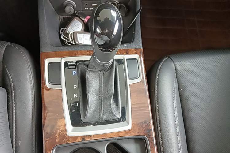 Used Hyundai Mistra 2014 1.8L Automatic Deluxe DLX Model Gear Lever