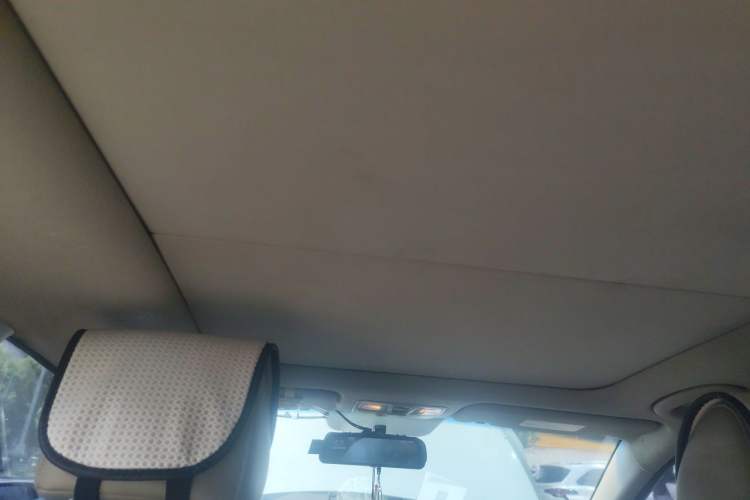 Used Hyundai Mistra 2014 1.8L Automatic Smart GLS Headliner