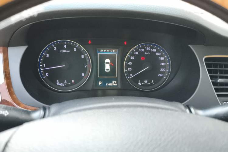 Used Hyundai Mistra 2014 2.0L Automatic Flagship TOP Instrument Cluster