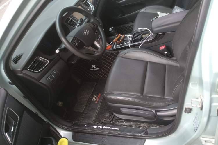 Used Hyundai Mistra 2014 1.8L Automatic Smart GLS Left Front Seat