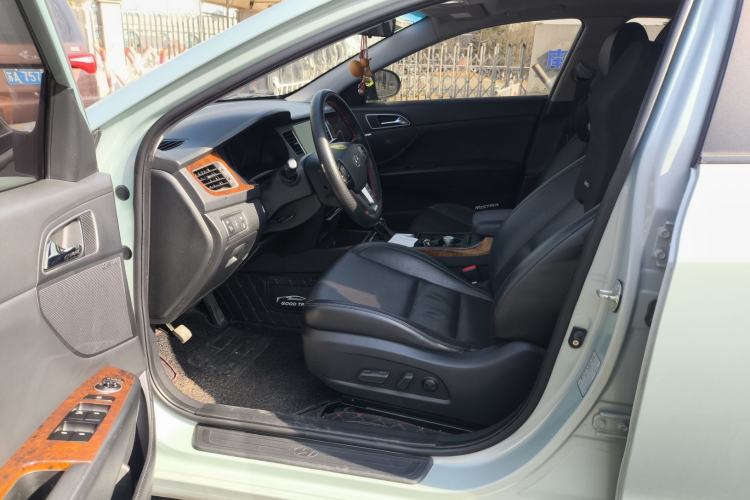 Used Hyundai Mistra 2014 1.8L Automatic Deluxe DLX Model Left Front Seat