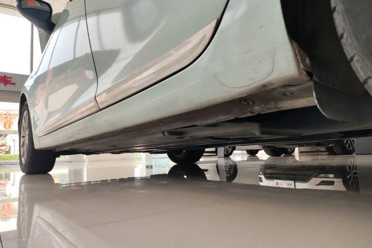Used Hyundai Mistra 2014 1.8L Automatic Smart GLS Left Side Sill