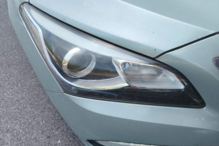 Used Hyundai Mistra 2014 1.8L Automatic Smart GLS Right Front Headlight