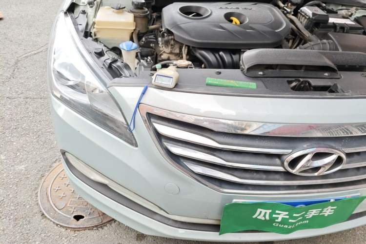 Used Hyundai Mistra 2014 1.8L Automatic Smart GLS Right Front Headlight