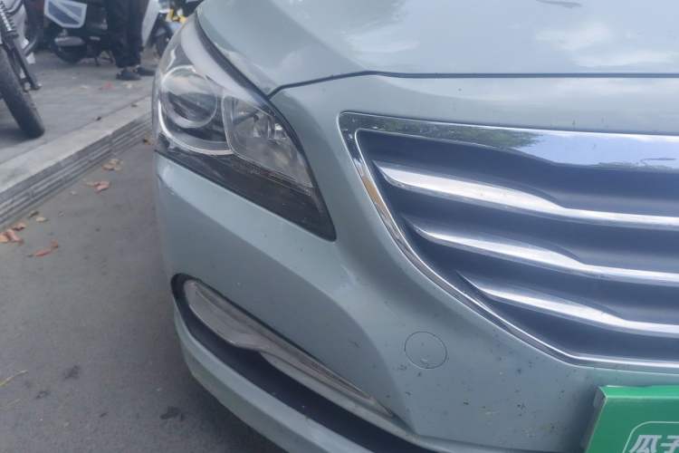 Used Hyundai Mistra 2014 1.8L Automatic Smart GLS Right Front Headlight