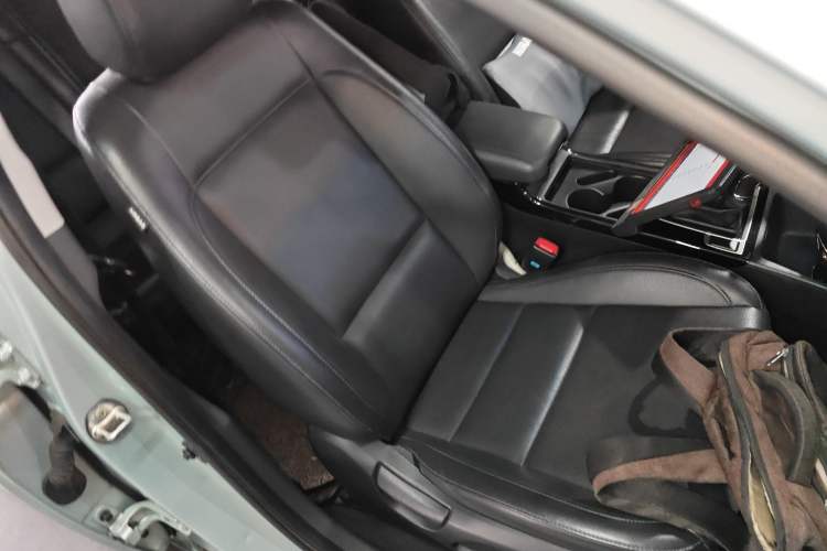 Used Hyundai Mistra 2014 1.8L Automatic Deluxe DLX Model Right Front Seat