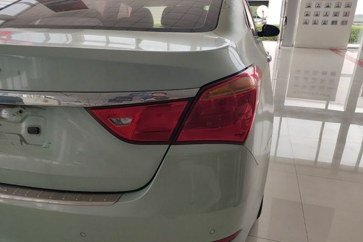 Used Hyundai Mistra 2014 1.8L Automatic Smart GLS Right Rear Taillight