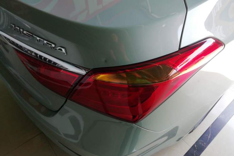 Used Hyundai Mistra 2014 1.8L Automatic Deluxe DLX Model Right Rear Taillight
