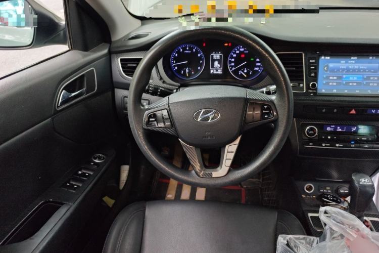 Used Hyundai Mistra 2014 1.8L Automatic Smart GLS Steering Wheel