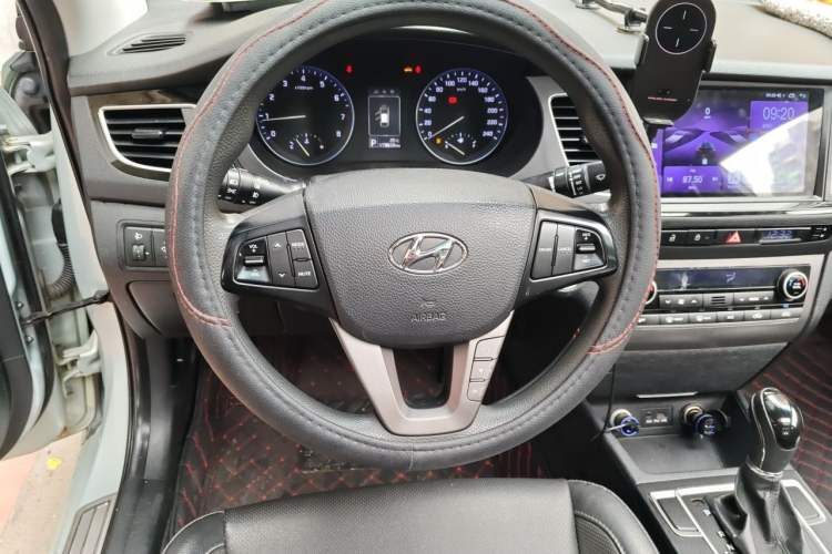 Used Hyundai Mistra 2014 1.8L Automatic Smart GLS Steering Wheel