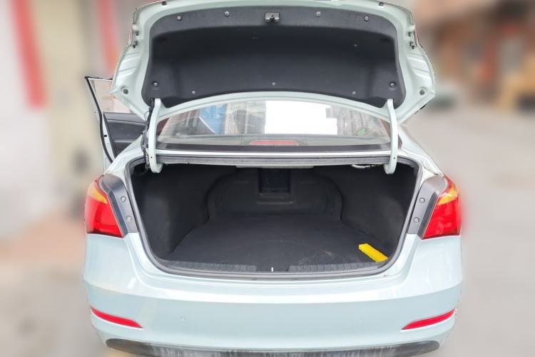 Used Hyundai Mistra 2014 1.8L Automatic Smart GLS Trunk