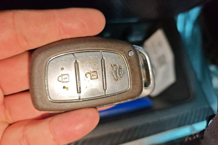 Used Hyundai Mistra 2014 1.8L Automatic Smart GLS Vehicle Key