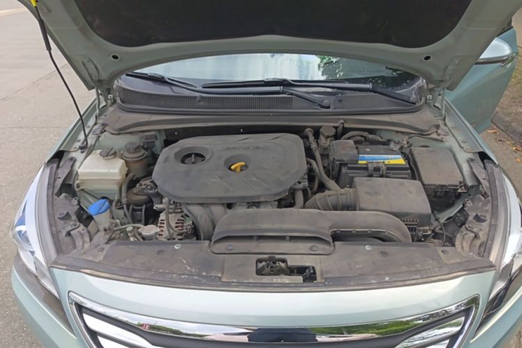 Used Hyundai Mistra 2014 1.8L Automatic Smart GLS Engine Bay