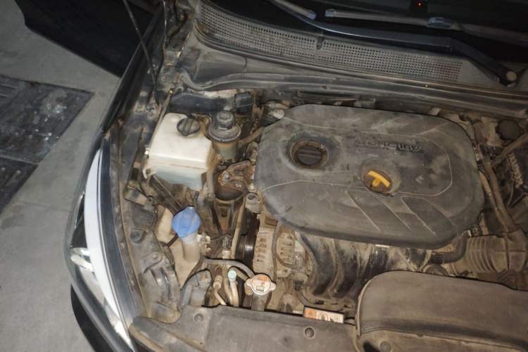 Used Hyundai Mistra 2014 1.8L Automatic Smart GLS Engine Bay Right