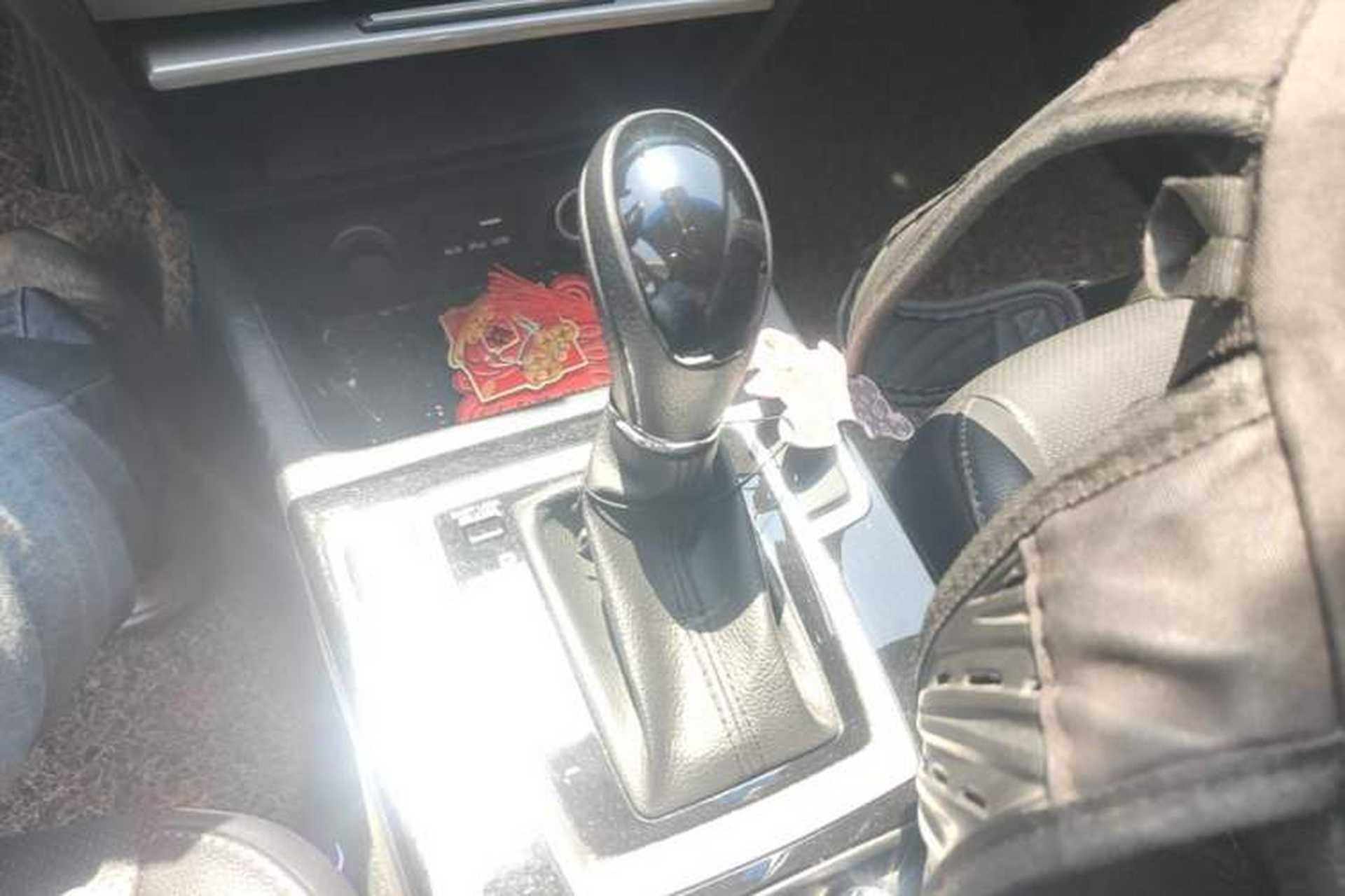 Used Hyundai Mistra 2014 1.8L Automatic Smart GLS Gear Lever