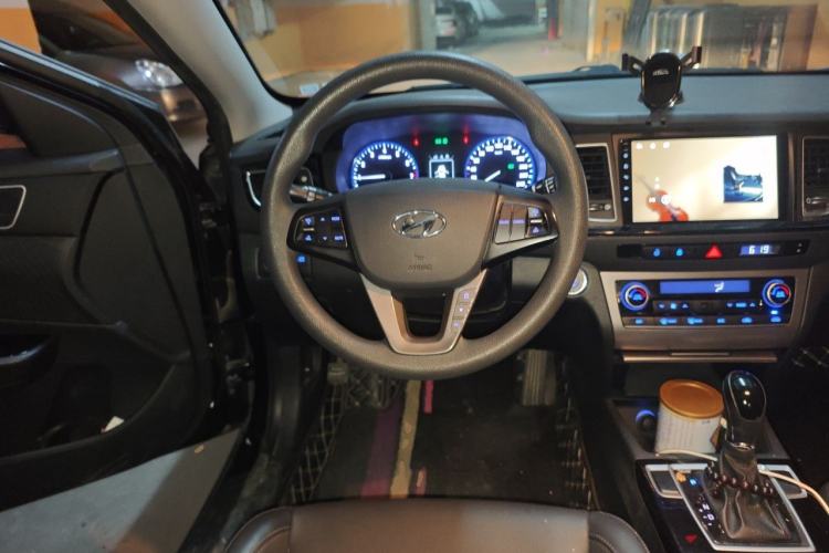 Used Hyundai Mistra 2014 1.8L Automatic Smart GLS Steering Wheel
