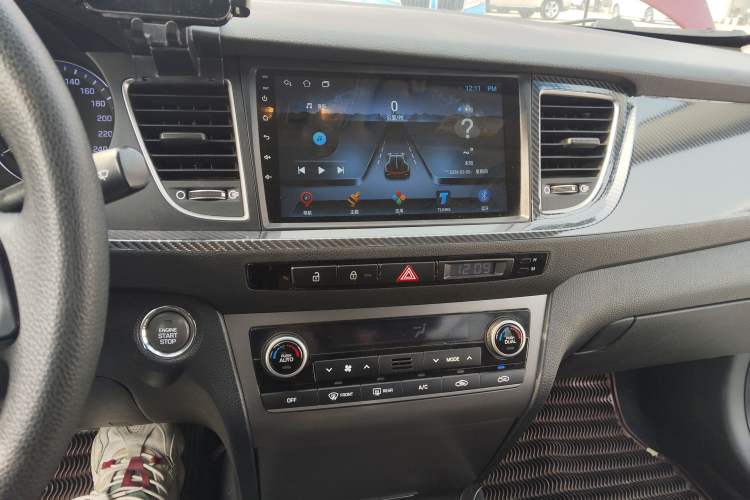 Used Hyundai Mistra 2014 1.8L Automatic Smart GLS Audio And AC Panel